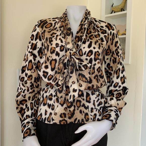 SOLD Joan Rivers animal print secretary blouse - Picture 5 of 9